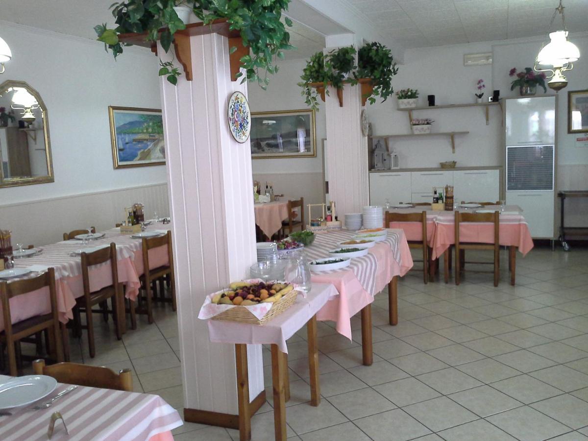 קרביה Villa Luana מראה חיצוני תמונה